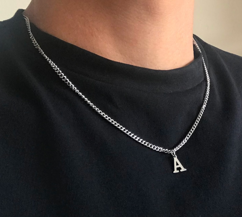 Tiny Stainless Steel Initial Necklace Small Pendant, Stainless Steel Curb Chain for Men Him Boyfriend Jewellery Dainty Minimalist, Gift Box Bild 2