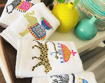 Hand Towels for Bathroom - Hand Towel Set for Bath & Kitchen Decor - Embroidered Safari Animal Pattern Towel Set of 4 - Decorative Towel Set