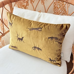 Samtkissen mit Leopardenmuster in Gold - Boho Home Decor Kissenbezug
