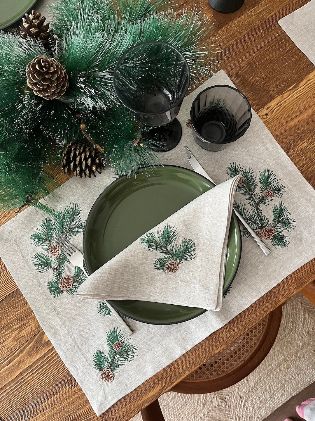 Christmas Table Decor Placemats Pine Cone Pattern Cloth Placemat Set of