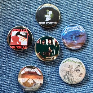 Metallica Buttons Set - Offizieller Band Merch | Unisex Pin Sammlerstück