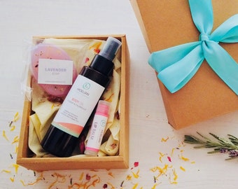 Self Care Gift for Woman, Skin Care Package, Self Care Box, Natural Beauty Products, Body Oil, Lavender Soap, Rose Lip Balm, Moelian