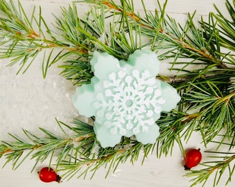 Snowflake Soap, winter Gift soap, Christmas Bathroom Decor, Mint Soap, Gift exchange, Gift For Friend, Gift for Colleague