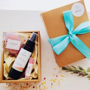 Self Care Gift for Woman, Skin Care Package, Self Care Box, Natural Beauty Products, Body Oil, Lavender Soap, Rose Lip Balm, Moelian image 6