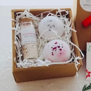 Geburtstagsbox, die an Sie denkt, Geburtstagsgeschenk für sie, Spa-Geschenkbox, Badebomben-Geschenkset, Badesalz, umweltfreundliche Geschenke, Geburtstagsgeschenk