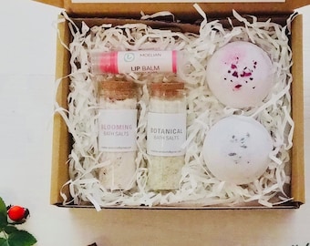 Relaxation Gift Box, Spa Gift Box, Bath Bomb Gift Set, Eco friendly Gifts, Zero Waste, Bath Salts, Care Package for Her, Thinking of You