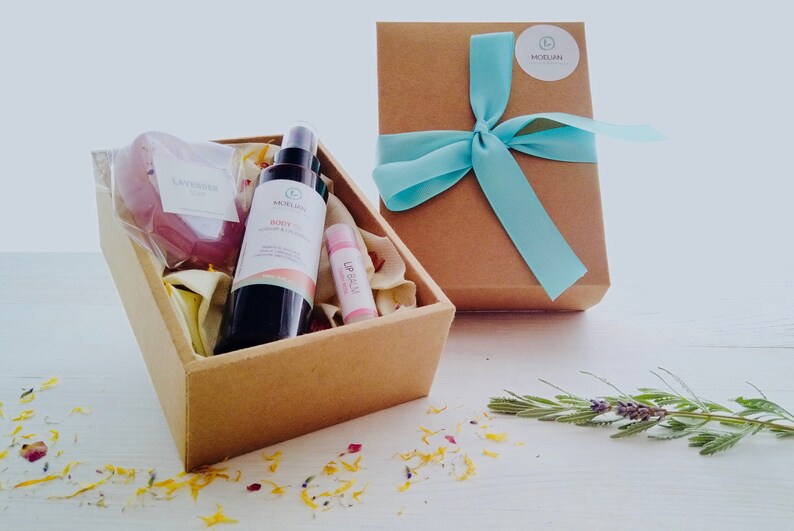 Self Care Gift for Woman, Skin Care Package, Self Care Box, Natural Beauty Products, Body Oil, Lavender Soap, Rose Lip Balm, Moelian image 9