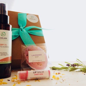 Self Care Gift for Woman, Skin Care Package, Self Care Box, Natural Beauty Products, Body Oil, Lavender Soap, Rose Lip Balm, Moelian image 3