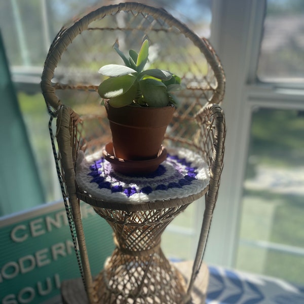 Queen Wicker Chair