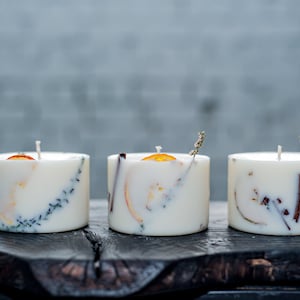 Christmas Candle Soy Wax candle Set of 3 Xmas scented candle Cinnamon scent Hand poured Winter Christmas gift Holiday Home decor