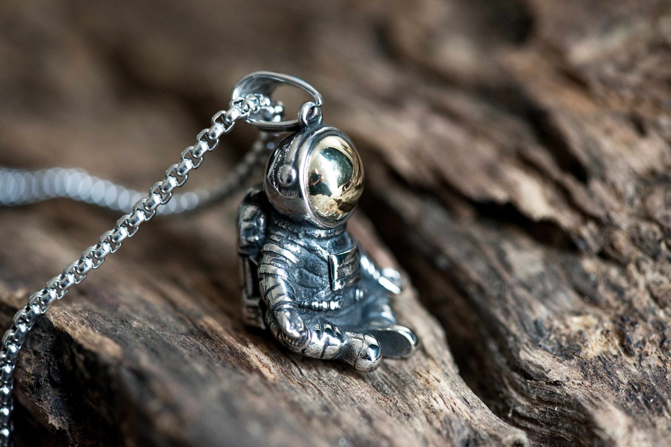 Men's Astronaut Pendant Necklace