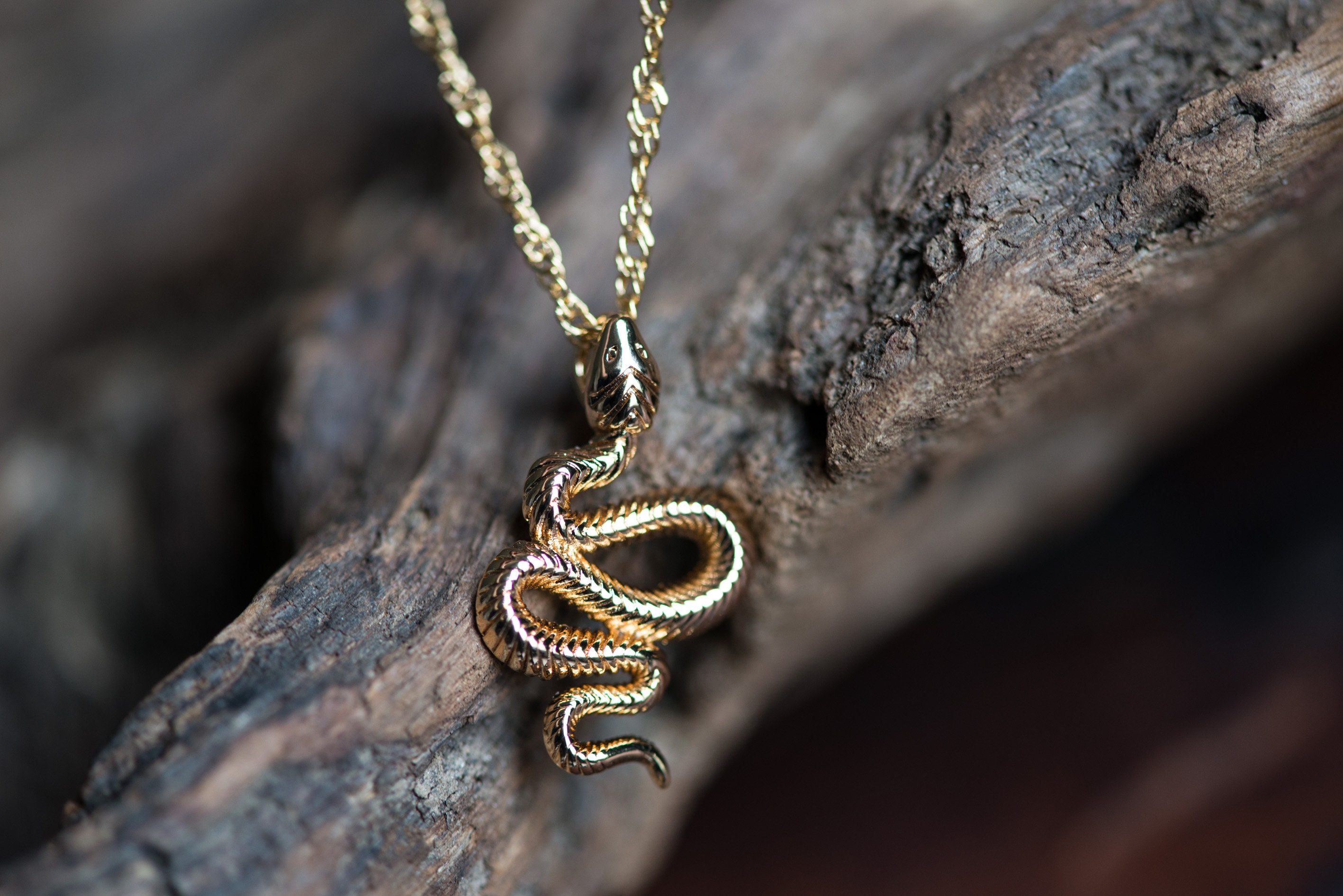 gucci snake chain