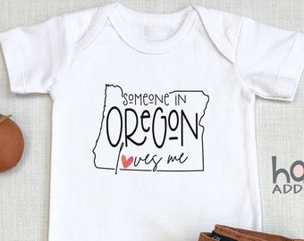Someone In Oregon Loves Me , Virtual Baby Shower Gift, Raglan Toddler Shirt, Baby Boy Gift, Long Distance, Portland, Baby Girl, Onesie®