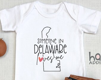 Someone In Delaware Loves Me , Delaware Baby, Baby Shower Gift, Raglan Toddler Shirt, Baby Boy Gift, Long Distance, Wilmington, Dover