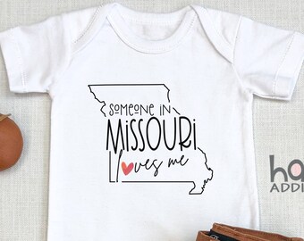 Someone In Missouri Loves Me , Missouri Baby Outfit, Baby Shower Gift, Raglan Toddler Shirt, Baby Boy Gift, Long Distance, Kansas City