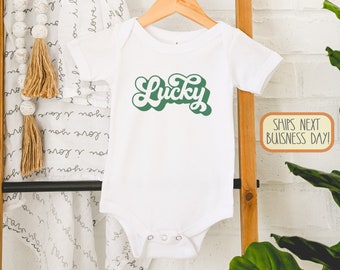 Retro Lucky St Patricks Day , Bodysuit, St. Patrick Day Outfit, Baby Girl , Baby Boy , Toddler T-Shirt, Four Leaf Clover, Onesie®