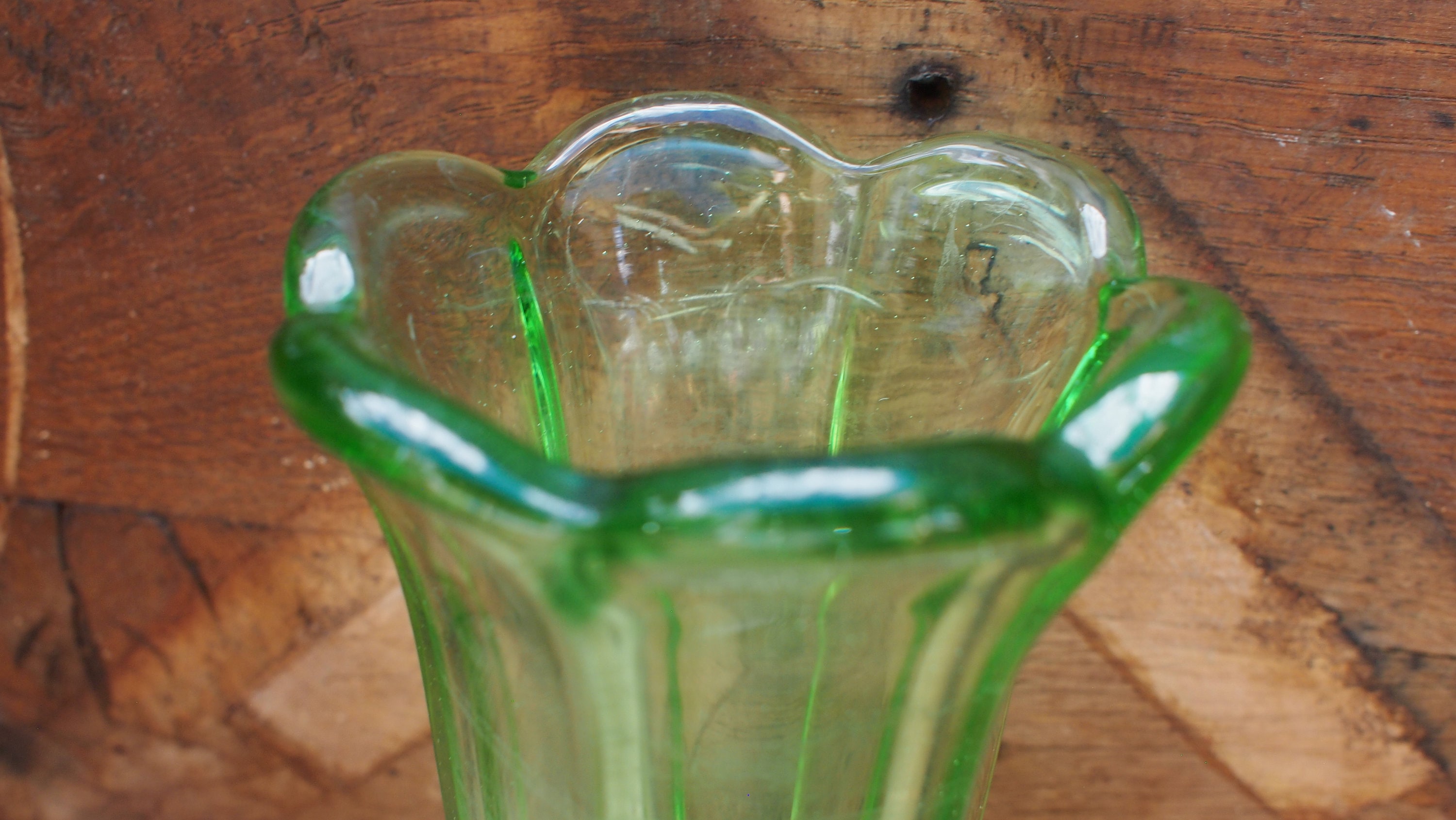 Vintage Green Glass Art Deco Small Vase Etsy Vintage Green Glass Art Deco Small Vase Etsy