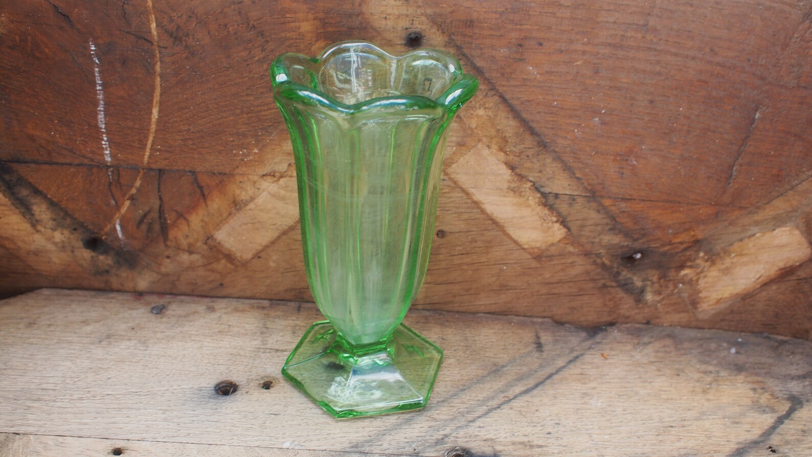 Vintage Green Glass Art Deco Small Vase Etsy Vintage Green Glass Art Deco Small Vase Etsy