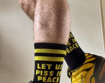 LET US PISS in peace - sokken (paar)