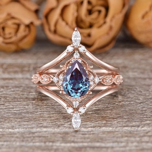 Art Deco Lab Alexandrite Engagement Ring Unique Marquise Stacking Band Rose Gold 3pcs Vine Flower Rings Pear Alexandrite Brilliant Ring