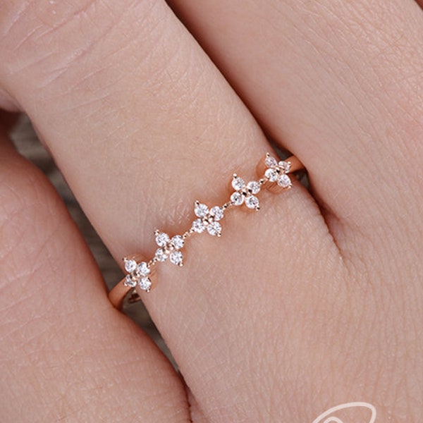 Vine Cluster Ring Yellow Gold Flower Wedding Band Stacking Floral Ring Lucky Clover Ring Cluster Wedding Band Women Dainty Ring Snowflake