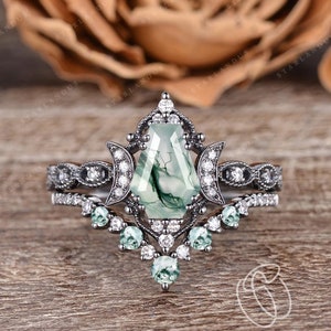 Gothic Coffin Moss Agate Engagement Ring Set Black Gold Vintage Wedding Ring Set Inspired Bridal Set Cluster Band Milgreen Filigrren Ring