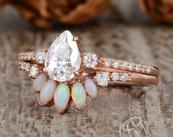 Cluster Bridal Set 2pcs Pear Shaped Moissanite Engagement Ring Set Marquise Opal Rose Gold Ring Curved Wedding Band Vintage Jewelry 3 Stones