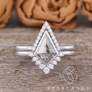 Kite Cut Salt and Pepper Diamond Ring Set 2pcs Unique Kite Cut Diamond Engagement Ring Vintage White Gold Diamond Wedding Ring Anniversary