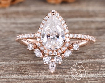 Size Choice Pear Shaped Engagement Ring 2pcs Rose Gold Moissanite Bridal Set 2pcs Halo Engagement Ring Cluster Chevron Wedding Band Women