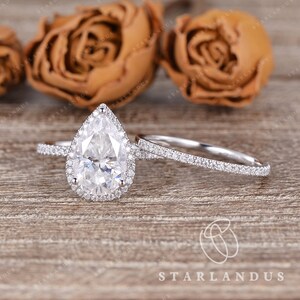 Size Choice Yellow Gold Bridal Set 2pcs Pear Shaped Moissanite ...
