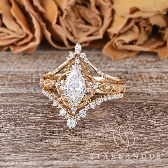 1ct IGI Certified Lab Grown Diamond Engagement Ring Set Yellow Gold Art Deco Pear shaped Diamond Wedding Ring Set Vintage Bridal Set Etsy