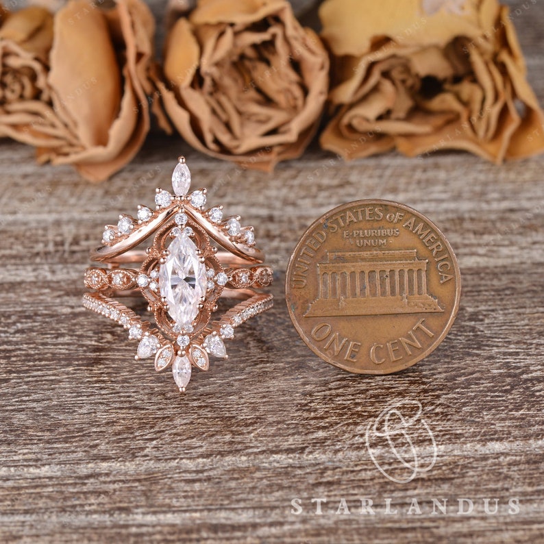 Unique Marquise Shape Moissanite Engagement Ring Set Rose Gold Moissanite Cluster Wedding Ring Cage Ring Vintage Bridal Set Rings For Women immagine 8