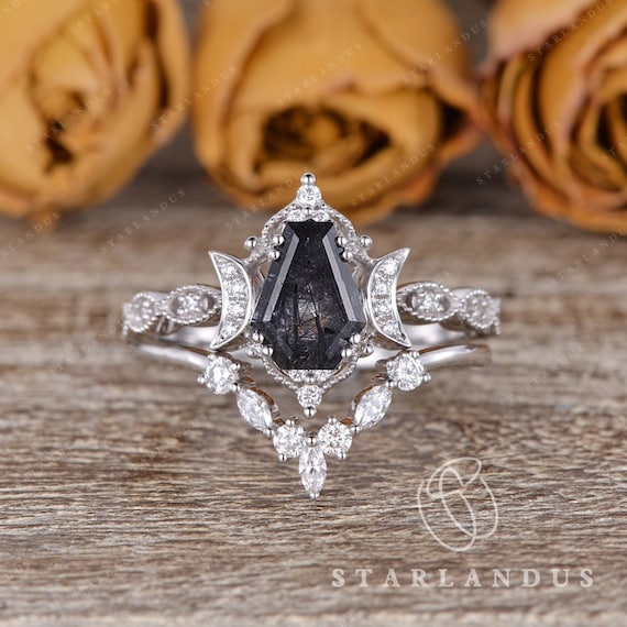 HEXAGON CRYSTAL RING BLACK HEXAGON CRYSTAL RING BLACK
