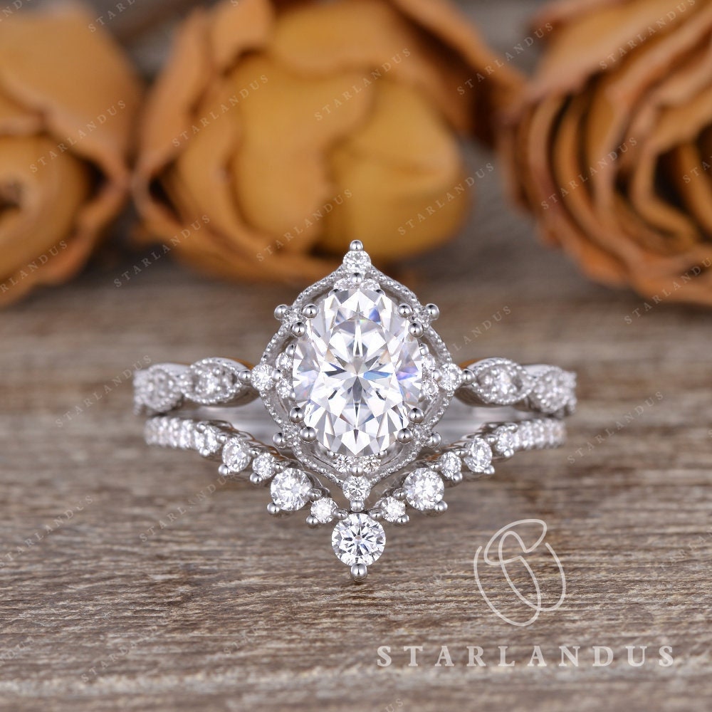 1.5ct Oval Moissanite Boho Ring Set 2pcs Vintage Style 1.5ct Oval Moissanite Boho Ring Set 2pcs Vintage Style