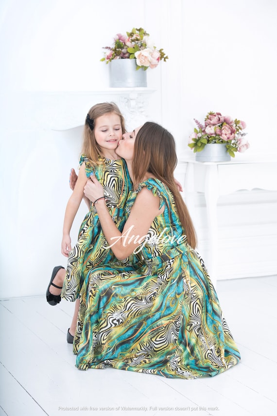 slim fit dress slacks Family Matching Tropical Print Outfits Mommy & Me Tank Dress & Dad/Kid main image 0