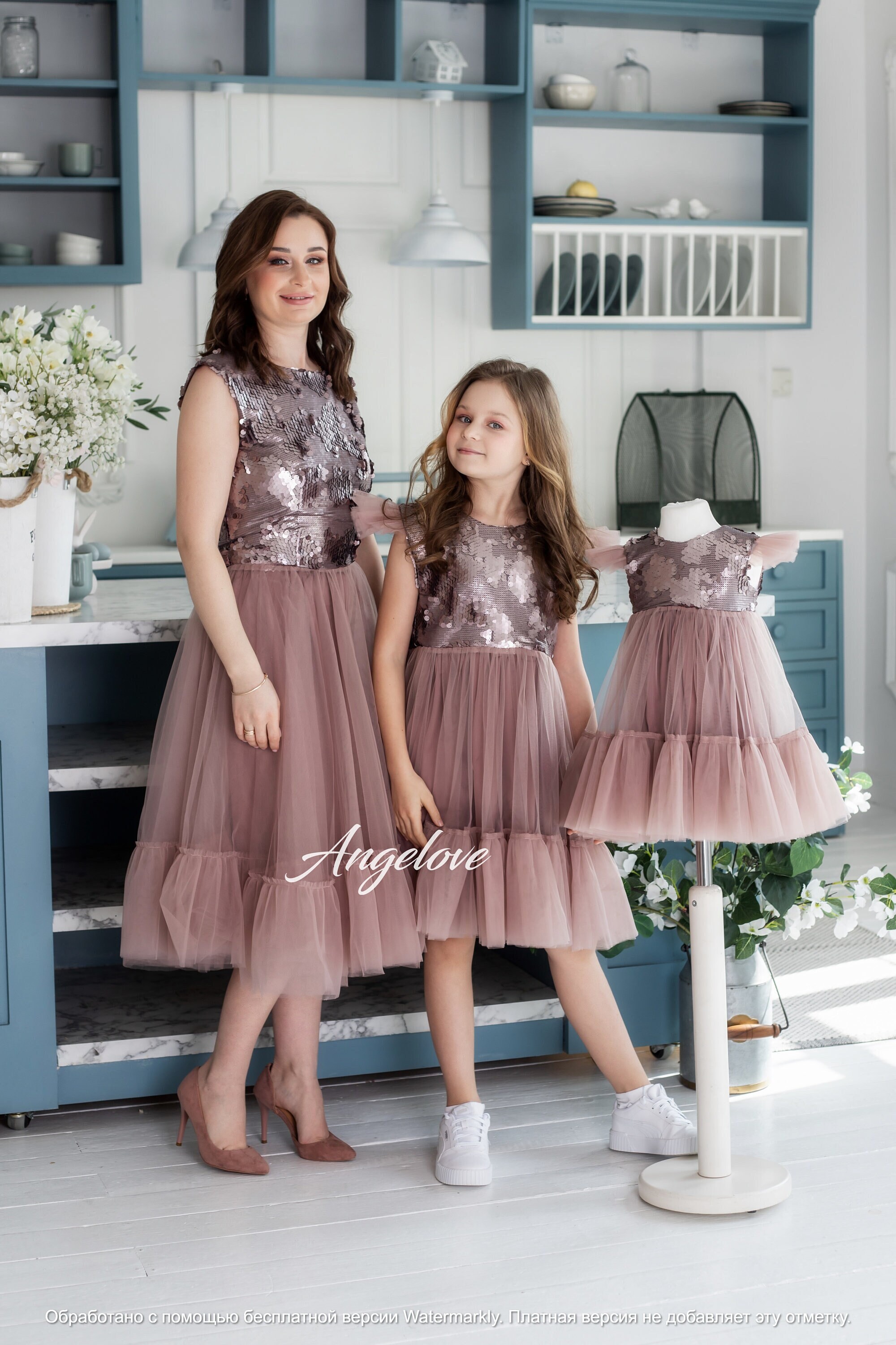 Frocks for mom and daughter best sale