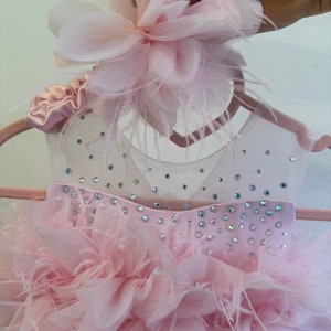 Accessoire tête de bébé en tulle plumes pour anniversaire image 6