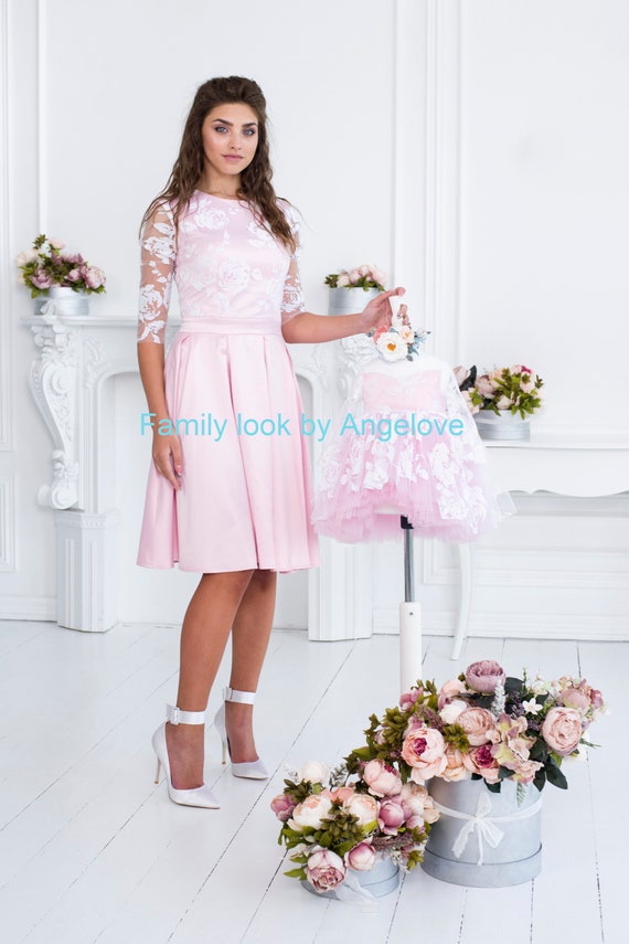 Mommy and Me Matching Dress- Family Outfit - White Flowers Pink Tulle - Easter Dress Mother's Day gift Mommy and Me Matching Dress- Family Outfit - White Flowers Pink Tulle - Easter Dress Mother's Day gift
