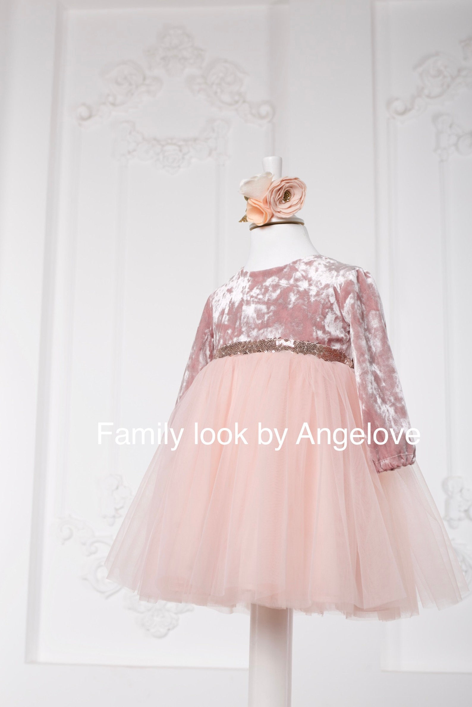 Short Sleeves A-Line/Princess Lace Baby Girl Dress with Beading Appliques & Bow