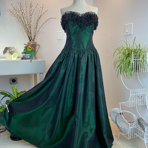 Vintage 1980's Laura Ashley Emerald Green Strapless Rose Dress - Etsy Vintage 1980's Laura Ashley Emerald Green Strapless Rose Dress - Etsy