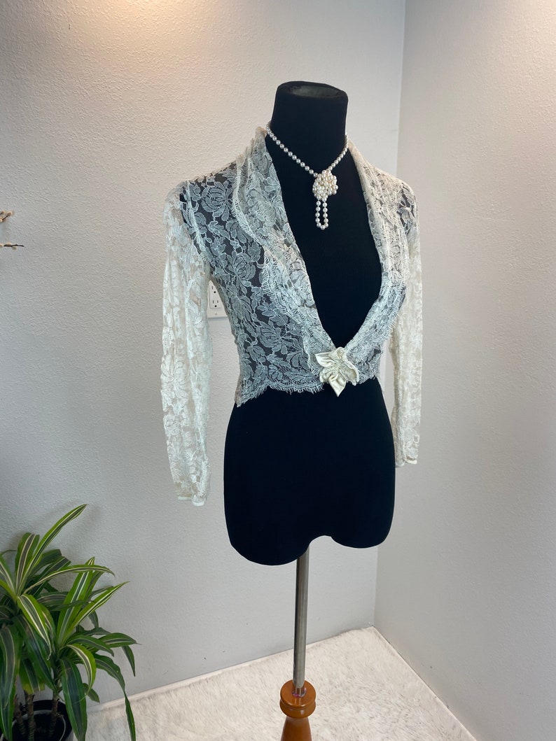 1940s Lace Bolero / 1940s bolero / 1940s Lace wounded image 2