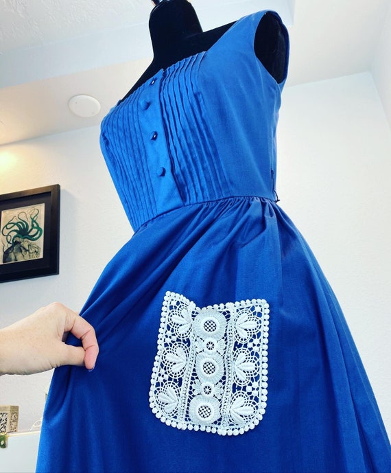 Vintage 1960’s Navy Sweet Pocket Dress and Shawl - image 4