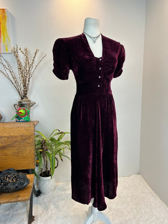 1940s dress / 40s dress / 1940s velvet dress - image 10