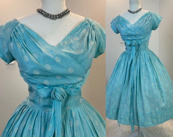 1950s dress / 50s dress / 1950s fit and flare / 1950s fit and flare  dress / 1950s fashion