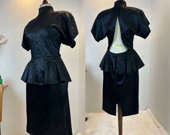 1980s Dress / 80s Party dress / 1980s Prom Dress / 1980s burned velvet glitter dress / peplum dress / backless dress / 1980s fashion