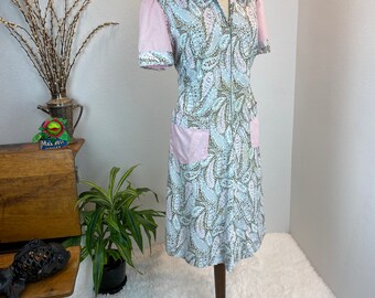 Vintage 1940s Zip Front Dress, Metallic Gold Print, 40" Waist