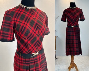 1960s dress / 60s dress / 1960s plaid dress with pleated skirt