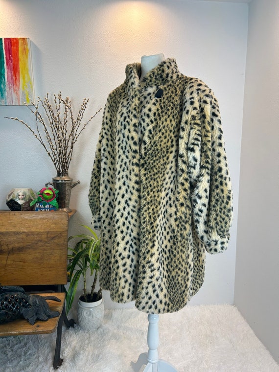 1980s coat / 1980s faux fur coat / 1980s leopard … - image 1
