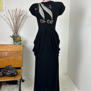 1940s dress / 40s dress / 1940s sequin dress / 1940s Black Sequin Crepe Wonder Dress / 40s dress / 40s sequin dress / vintage sequin dress