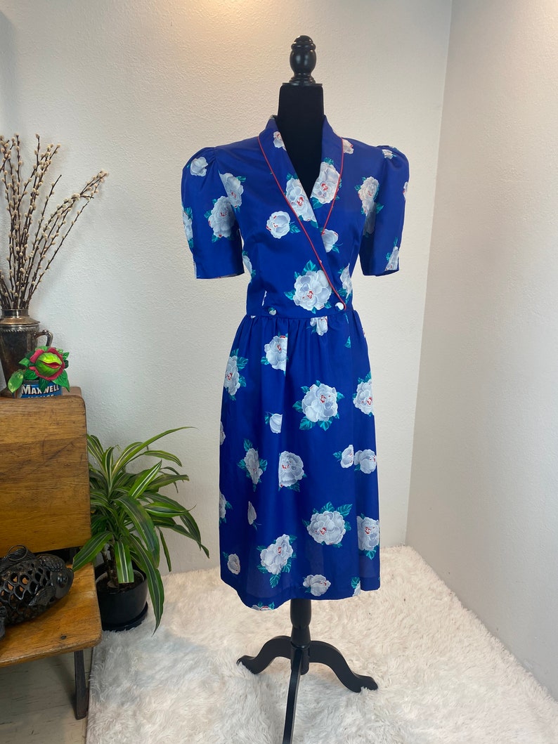 1980s Dress / 80s Dress / 1980s Floral dress / vintage wrap dress image 3